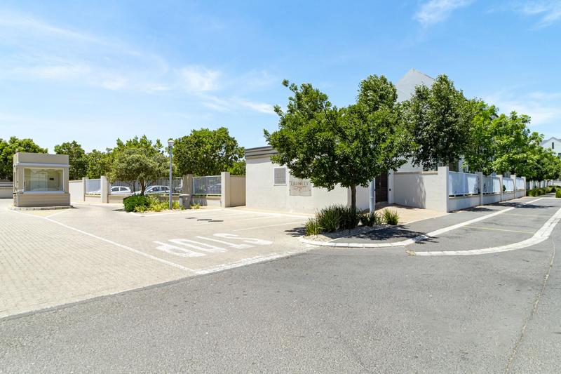 2 Bedroom Property for Sale in Buhrein Western Cape